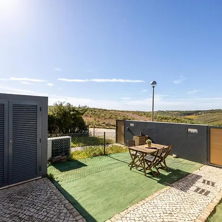 בית נופש Margarida Sun House Ocean View Raposeira (Faro)